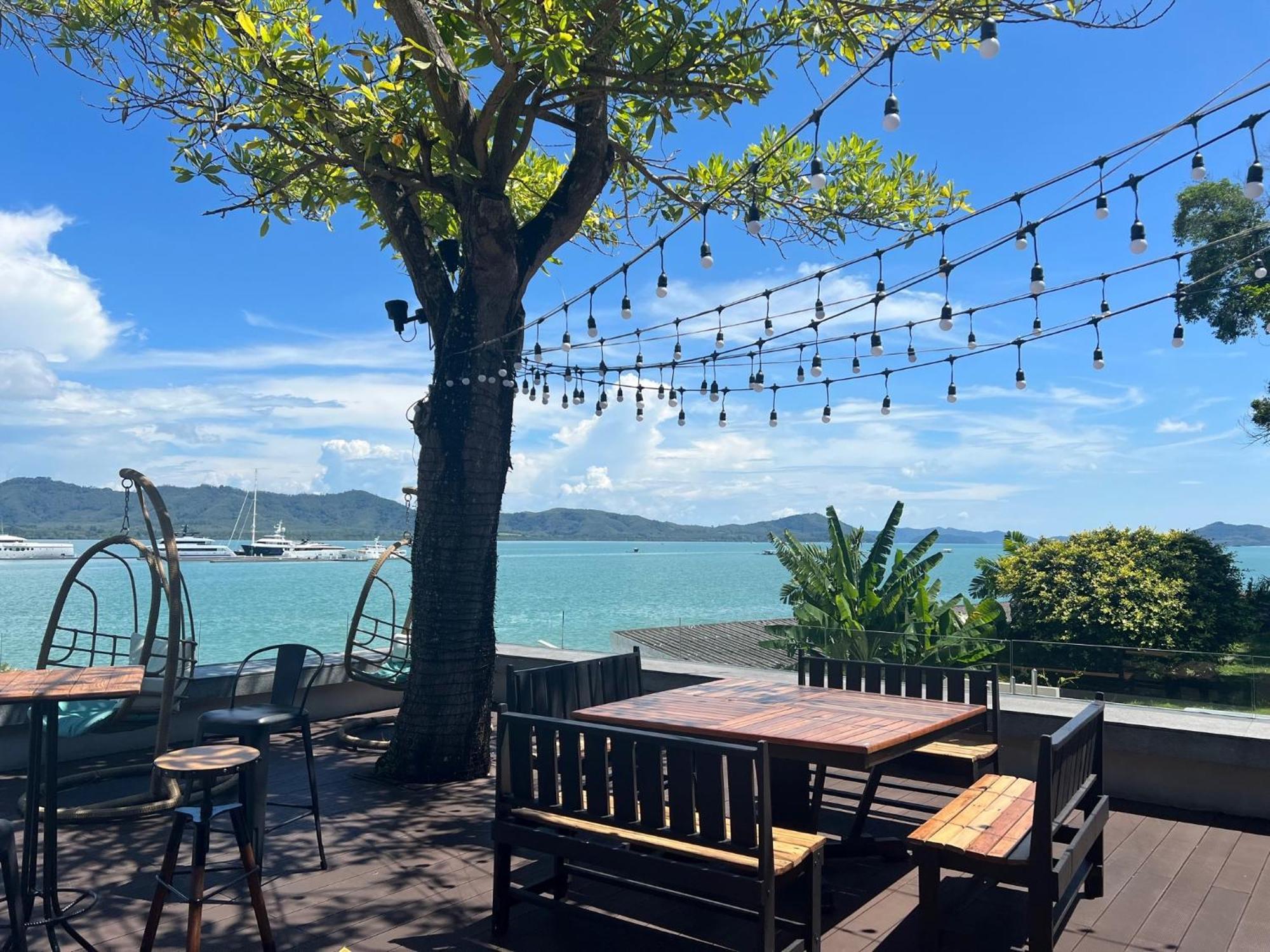 Condos: Beachside Retreat With Smart Amenities Apartment